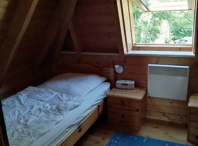 Anna دورم نيوفيلد