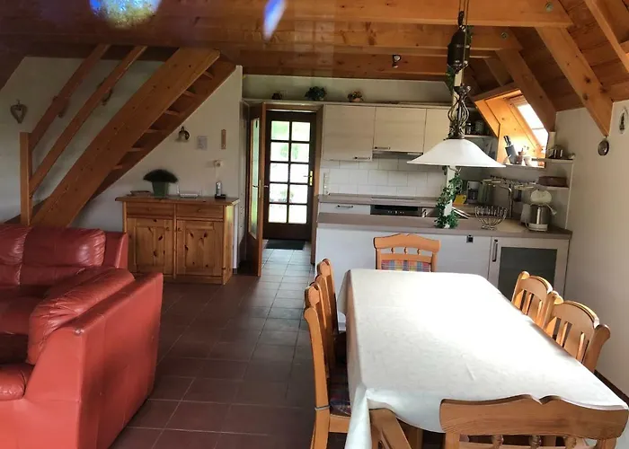 Anna دورم نيوفيلد